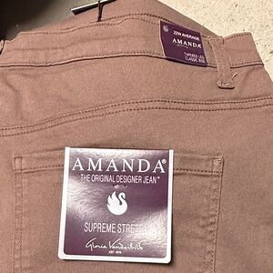 Gloria Vanderbilt Amanda Jeans in Mauve